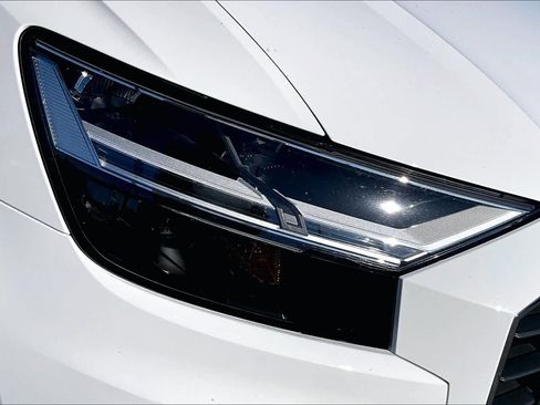 Used 2019 Audi Q8 Premium Plus image 27