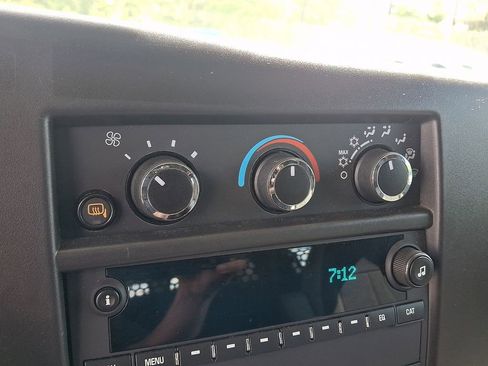 Certified 2024 Chevrolet Express 2500 w/ Driver Convenience Package RWD image 17