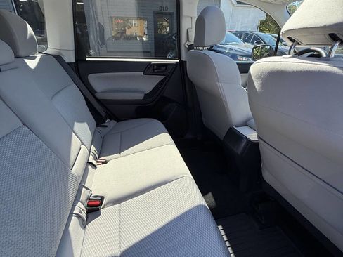Used 2017 Subaru Forester 2.5i Premium image 14