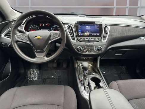 Used 2024 Chevrolet Malibu LT image 13