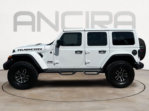 Used 2025 Jeep Wrangler Unlimited Rubicon AWD/4WD image 7