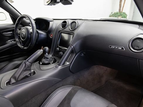 Used 2014 SRT Viper GTS w/ Exterior Carbon Fiber Package RWD image 16