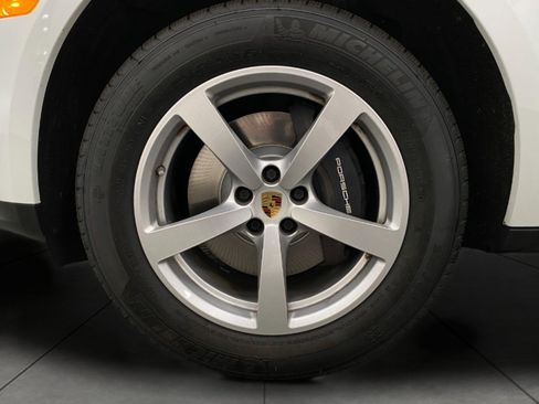 Used 2021 Porsche Macan AWD/4WD image 14