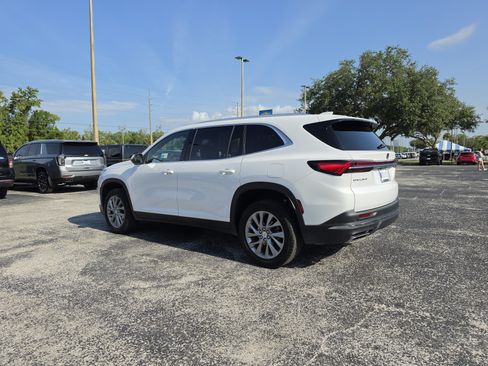 Used 2025 Buick Enclave Preferred FWD image 8