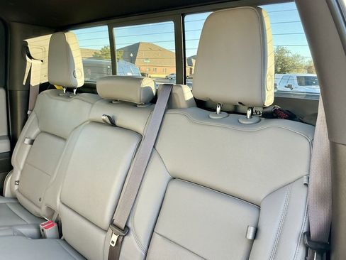 Used 2022 Chevrolet Silverado 1500 LTZ w/ LTZ Premium Package image 29