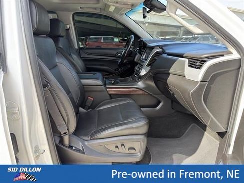 Used 2018 GMC Yukon XL SLT w/ Premium Edition AWD/4WD image 18