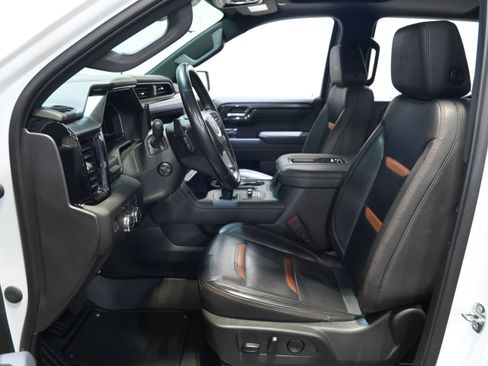 Used 2022 GMC Sierra 1500 AT4 w/ AT4 Premium Package AWD/4WD image 32