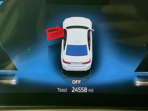 Used 2023 BMW 330i xDrive Sedan w/ Premium Package AWD/4WD image 13