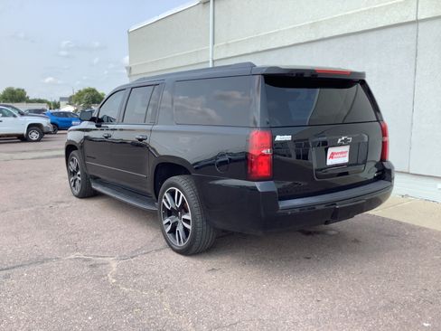 Used 2018 Chevrolet Suburban Premier AWD/4WD image 7