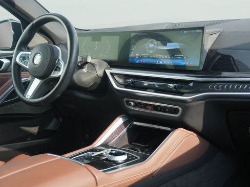 Used 2026 BMW X6 xDrive40i w/ Executive Package AWD/4WD image 31