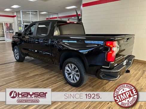 Used 2021 Chevrolet Silverado 1500 RST image 3