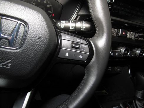 Certified 2024 Honda CR-V EX-L image 6