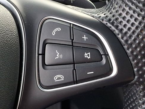 Used 2019 Mercedes-Benz GLC 300 4MATIC image 22