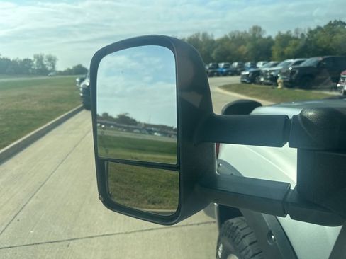 Used 2014 GMC Sierra 2500 SLE w/ SLE Preferred Package image 17