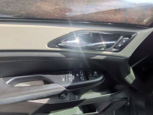 Used 2015 Cadillac SRX Luxury w/ Driver Awareness Package image 12