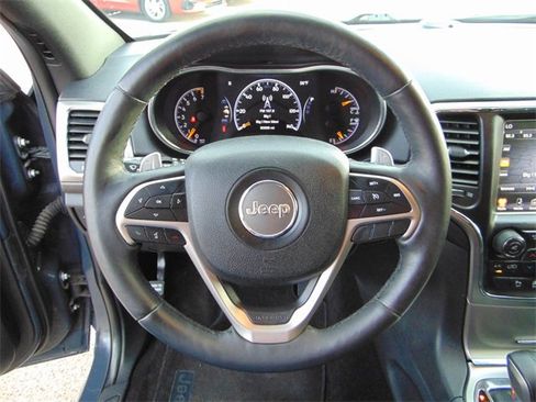 Used 2017 Jeep Grand Cherokee Altitude image 15