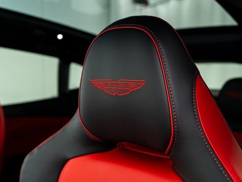 Used 2025 Aston Martin DBX 707 image 17