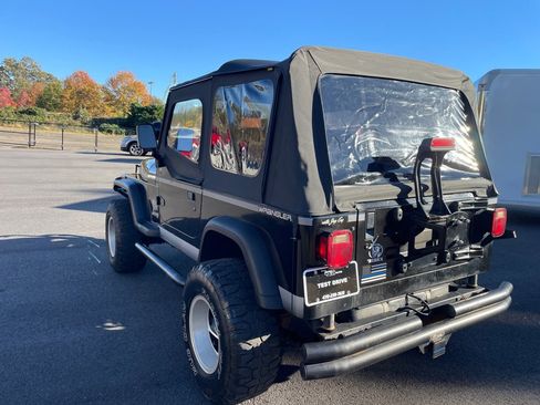 Used 1995 Jeep Wrangler S image 4