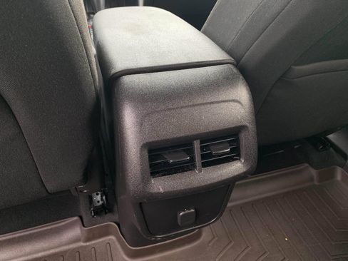 Used 2018 Chevrolet Equinox LT AWD/4WD image 37
