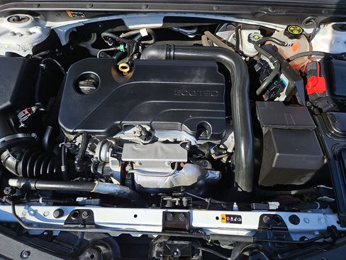 Used 2020 Chevrolet Malibu LT w/ Leather Package image 27