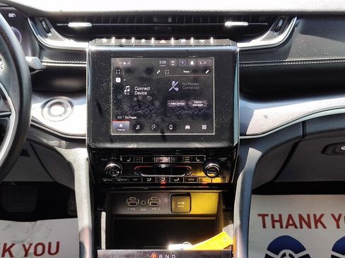 Used 2021 Jeep Grand Cherokee L Laredo RWD image 19