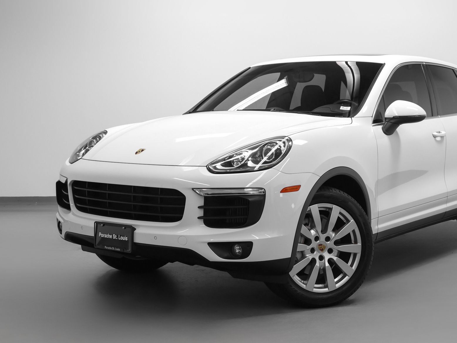 Used 2015 Porsche Cayenne S AWD/4WD image 7