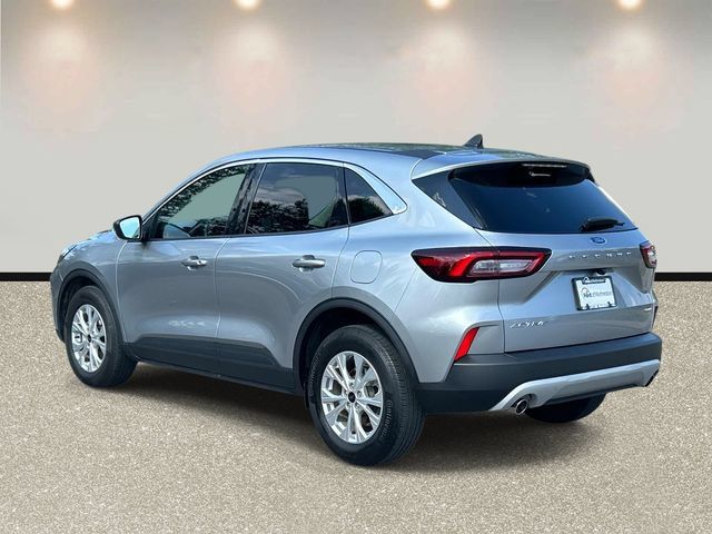 Certified 2023 Ford Escape Active AWD/4WD image 7