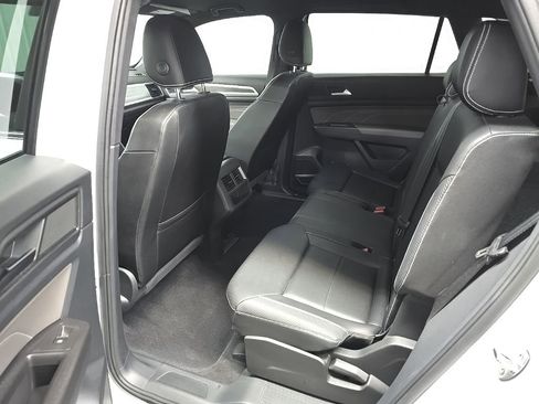 Used 2023 Volkswagen Atlas Cross Sport SE AWD/4WD image 30