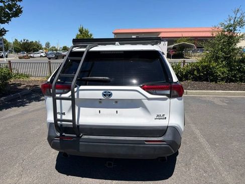 Used 2022 Toyota RAV4 XLE w/ Convenience Package AWD/4WD image 7