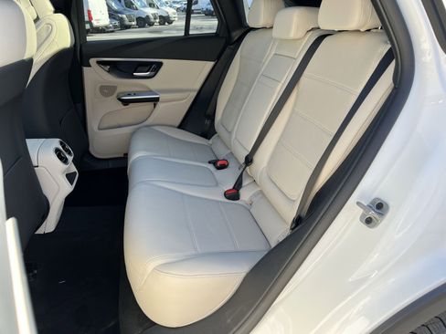 New 2026 Mercedes-Benz GLC 300 4MATIC image 23