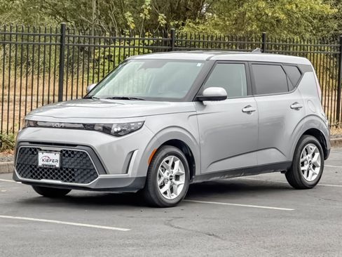 Used 2023 Kia Soul LX w/ Option Group 015 image 8