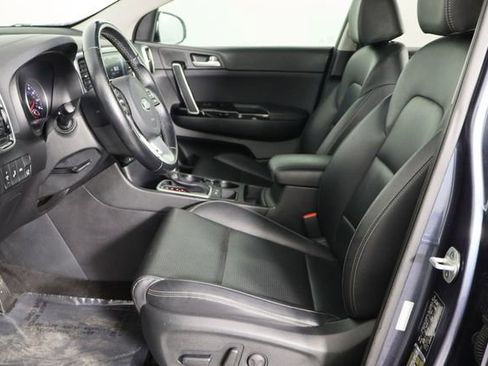 Used 2020 Kia Sportage EX image 16