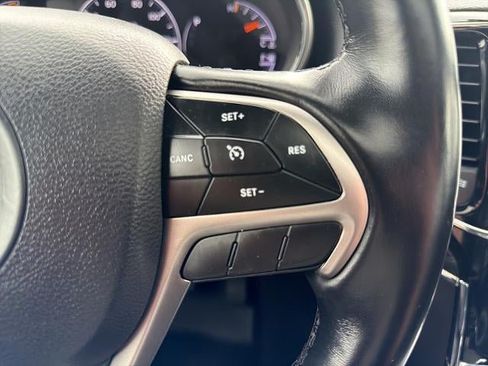 Used 2020 Jeep Grand Cherokee Limited AWD/4WD image 29