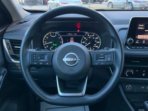 Used 2023 Nissan Rogue S image 15