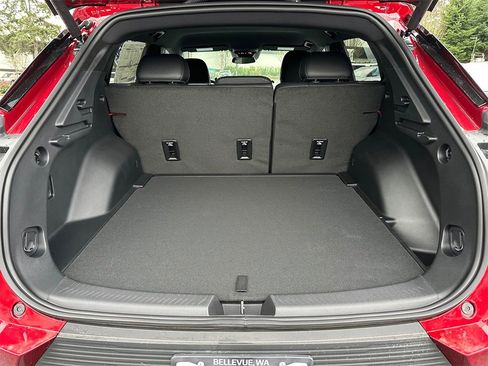 New 2026 Chevrolet Equinox EV LT image 14