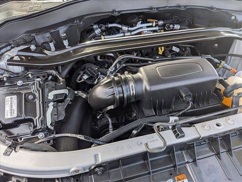 Used 2023 Ford Explorer Limited image 21