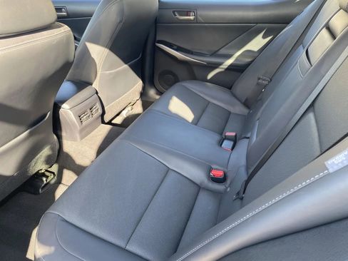 Used 2019 Lexus IS 300 Base image 12