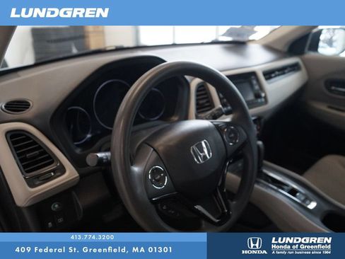 Used 2018 Honda HR-V LX image 12