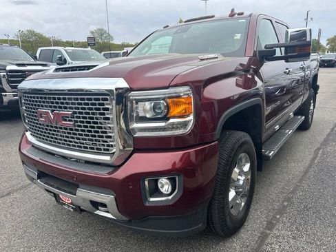 Used 2017 GMC Sierra 3500 Denali w/ Duramax Plus Package AWD/4WD image 5