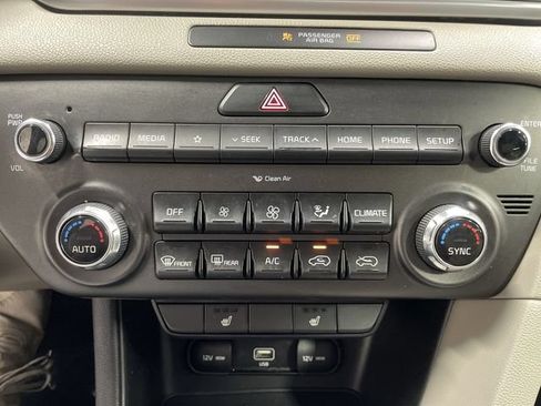 Used 2020 Kia Sportage LX w/ LX Popular Package AWD/4WD image 19