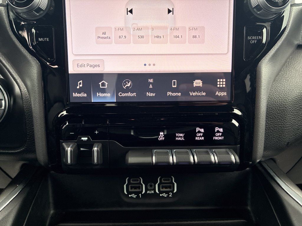 Used 2023 RAM 1500 Laramie AWD/4WD image 26