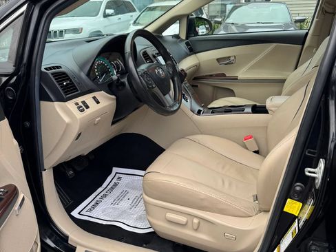 Used 2013 Toyota Venza XLE w/ XLE Premium Pkg AWD/4WD image 23