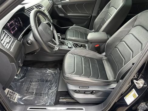 Used 2023 Volkswagen Tiguan SEL R-Line AWD/4WD image 30