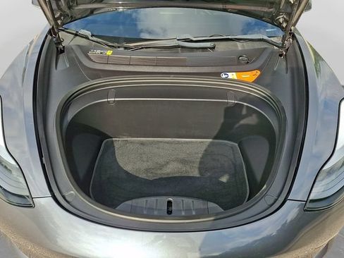 Used 2018 Tesla Model 3 Long Range RWD image 31