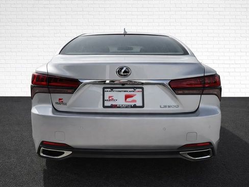 Used 2022 Lexus LS 500 w/ Accessory Package (Z2) image 5