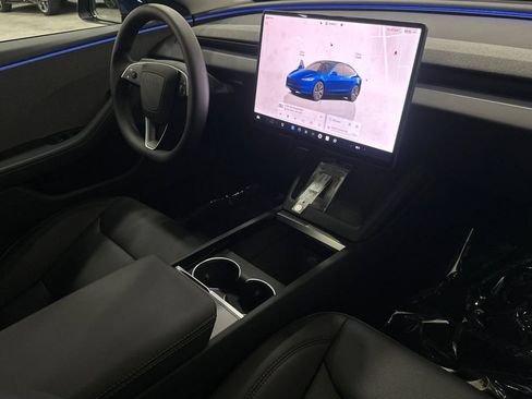 Used 2026 Tesla Model 3 RWD image 17