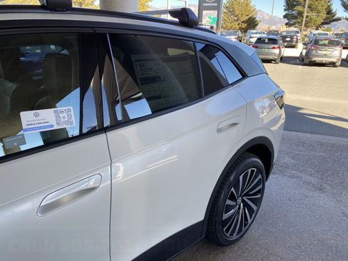 New 2026 Volkswagen ID.4 Pro AWD/4WD image 50