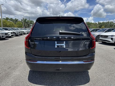 New 2026 Volvo XC90 B6 Core w/ Protection Package AWD/4WD image 4