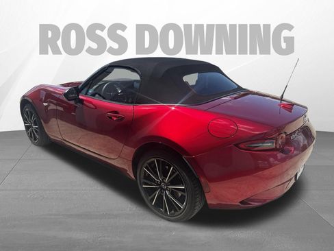 Used 2025 MAZDA MX-5 Miata Grand Touring RWD image 3