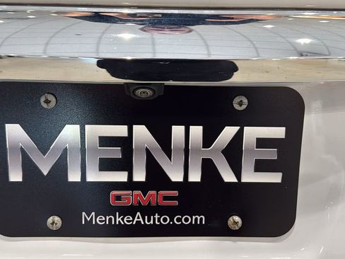 Used 2023 GMC Terrain SLE w/ Driver Convenience Package AWD/4WD image 9